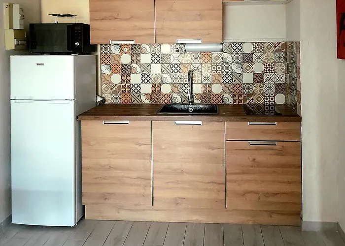 דירה Climatise 200 M Parking *